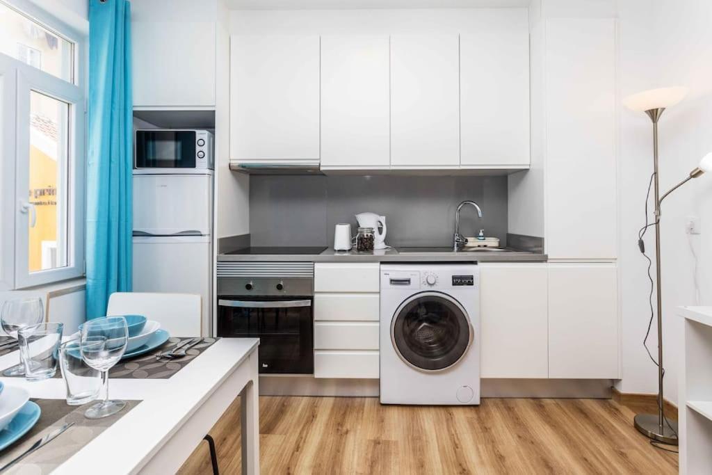 Brandnew Designer'S 2-Bed Apartment Lisbon 1011D Luaran gambar