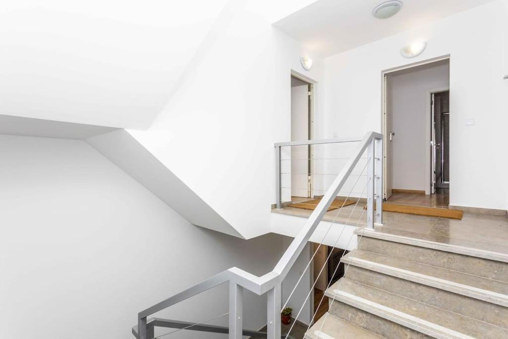 Brandnew Designer'S 2-Bed Apartment Lisbon 1011D Luaran gambar