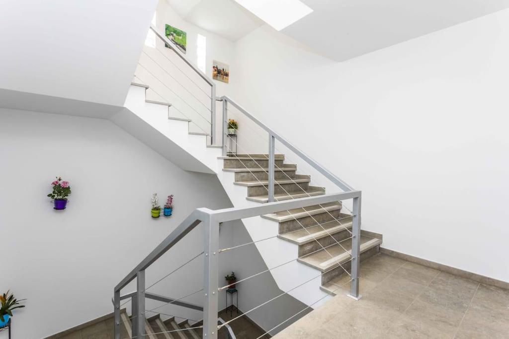 Brandnew Designer'S 2-Bed Apartment Lisbon 1011D Luaran gambar