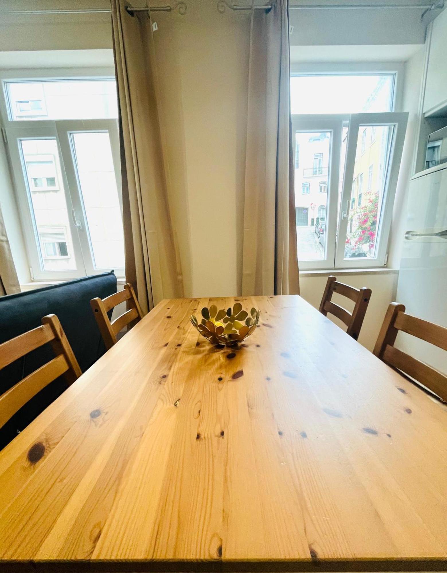 Brandnew Designer'S 2-Bed Apartment Lisbon 1011D Luaran gambar